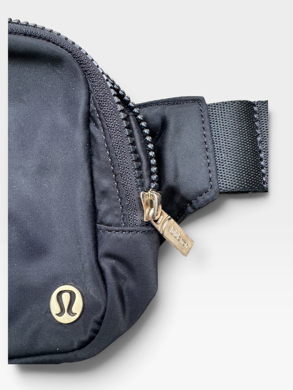 Lululemon Everywhere Belt Bag Black Gold Hardware - Picture 3 of 7